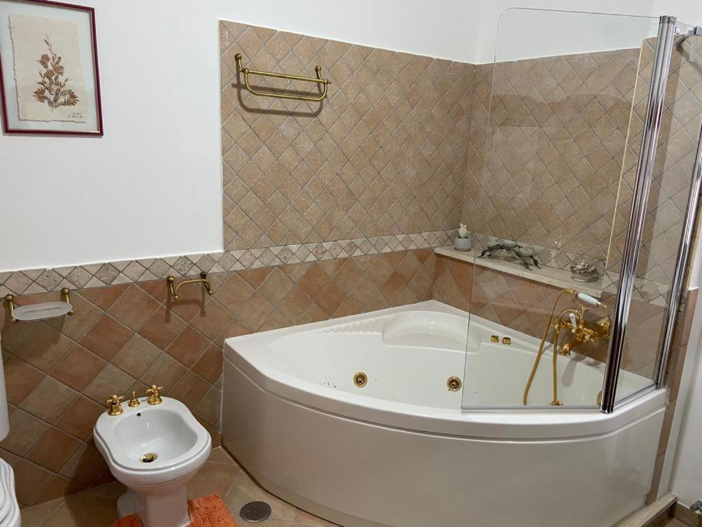 Villa Rosella Appartamento 2 - Con Piscina - 150 M Dal Mare Casa Margherita Exterior foto